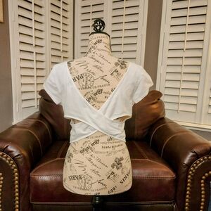 American Eagle Outfitters White Women's Crop Top